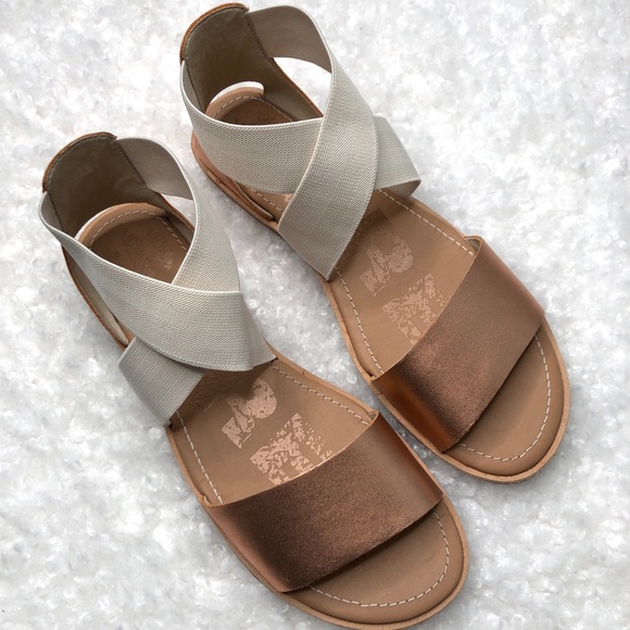 sorel rose gold sandals